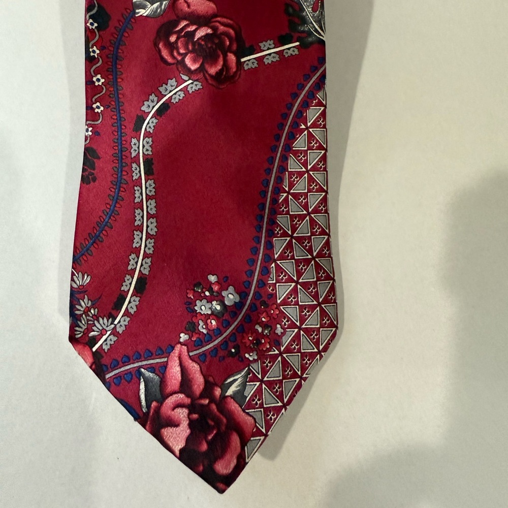 Geoffrey Beene Burgundy and Black Floral Tie